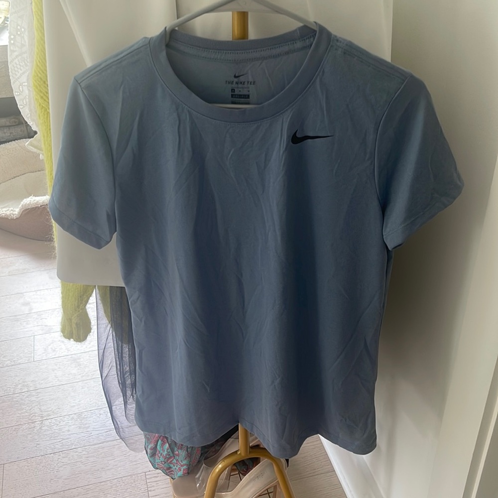 Nike tee